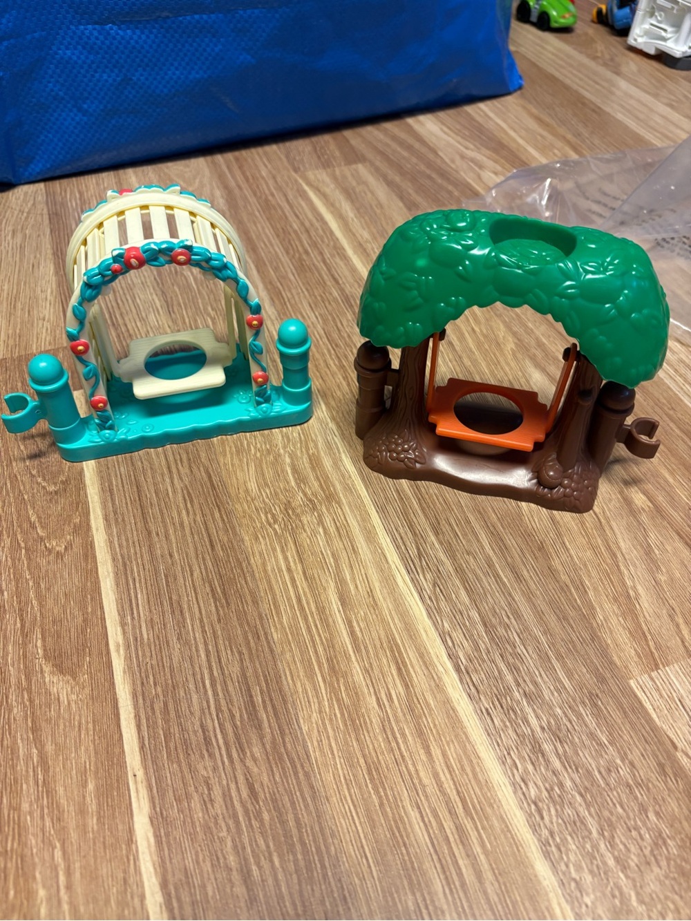 Little people swing